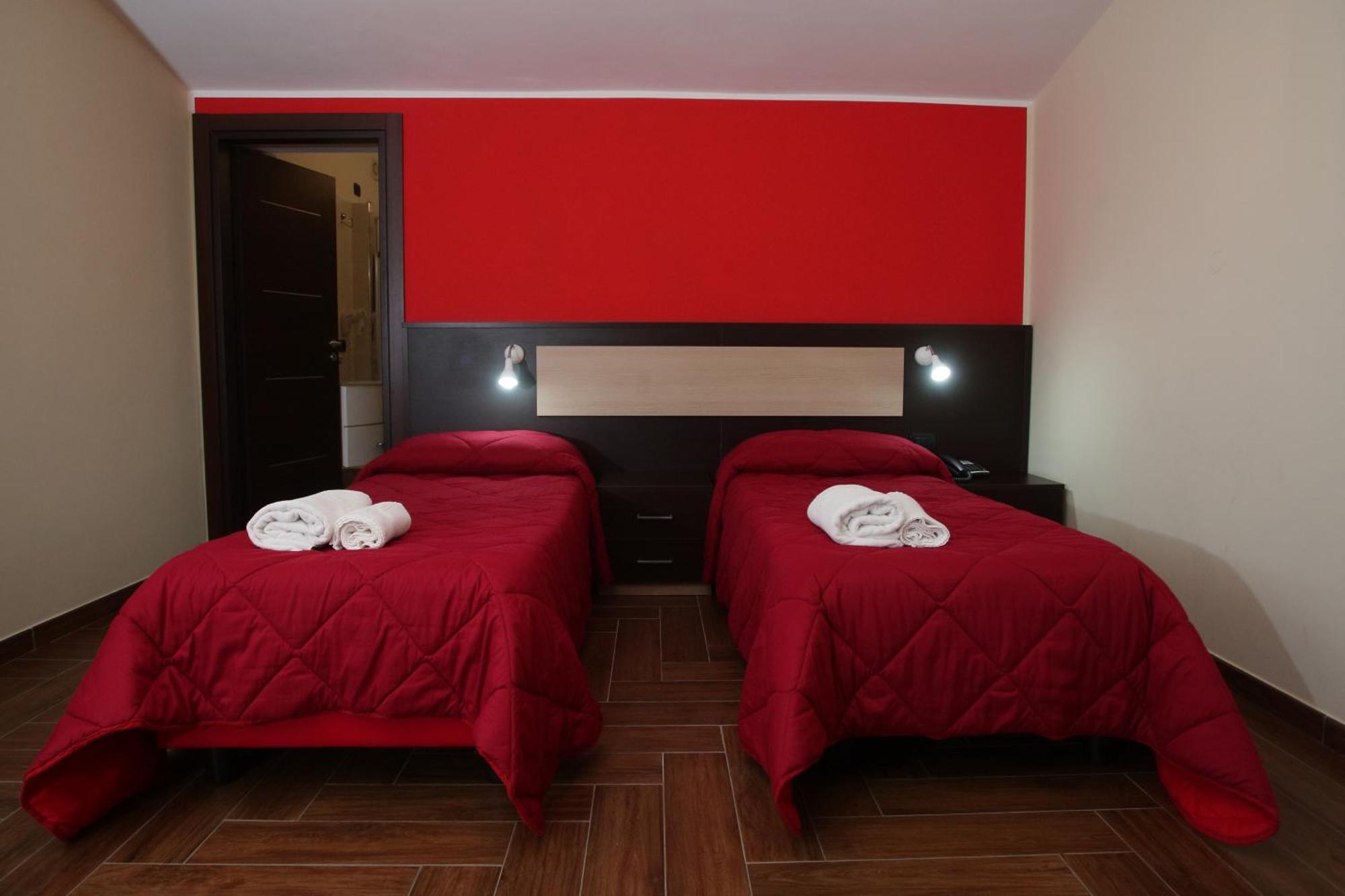 Hotel Paradiso فاليرنا المظهر الخارجي الصورة