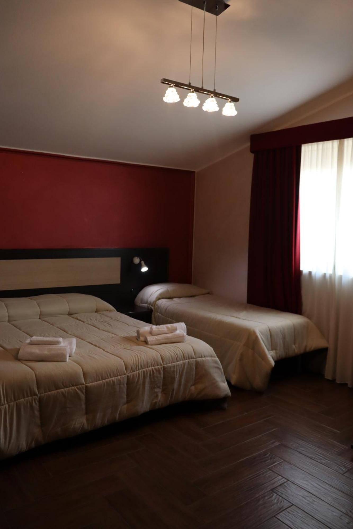 Hotel Paradiso فاليرنا المظهر الخارجي الصورة