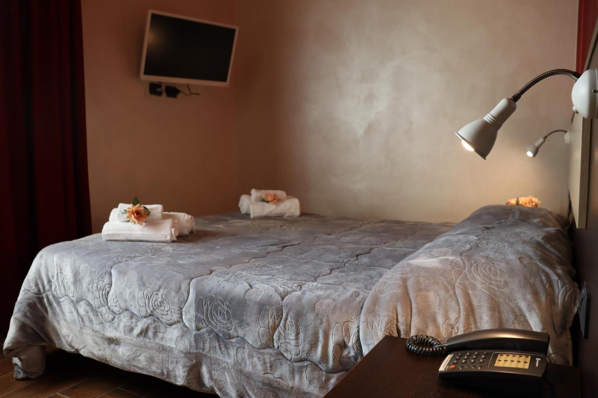 Hotel Paradiso فاليرنا المظهر الخارجي الصورة